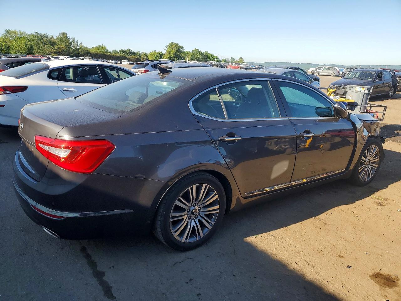 Kia Cadenza Luxury