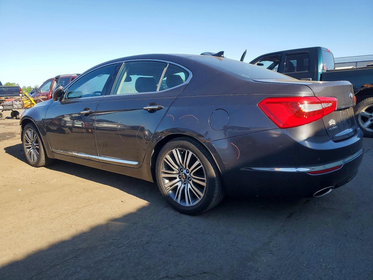 Kia Cadenza Luxury