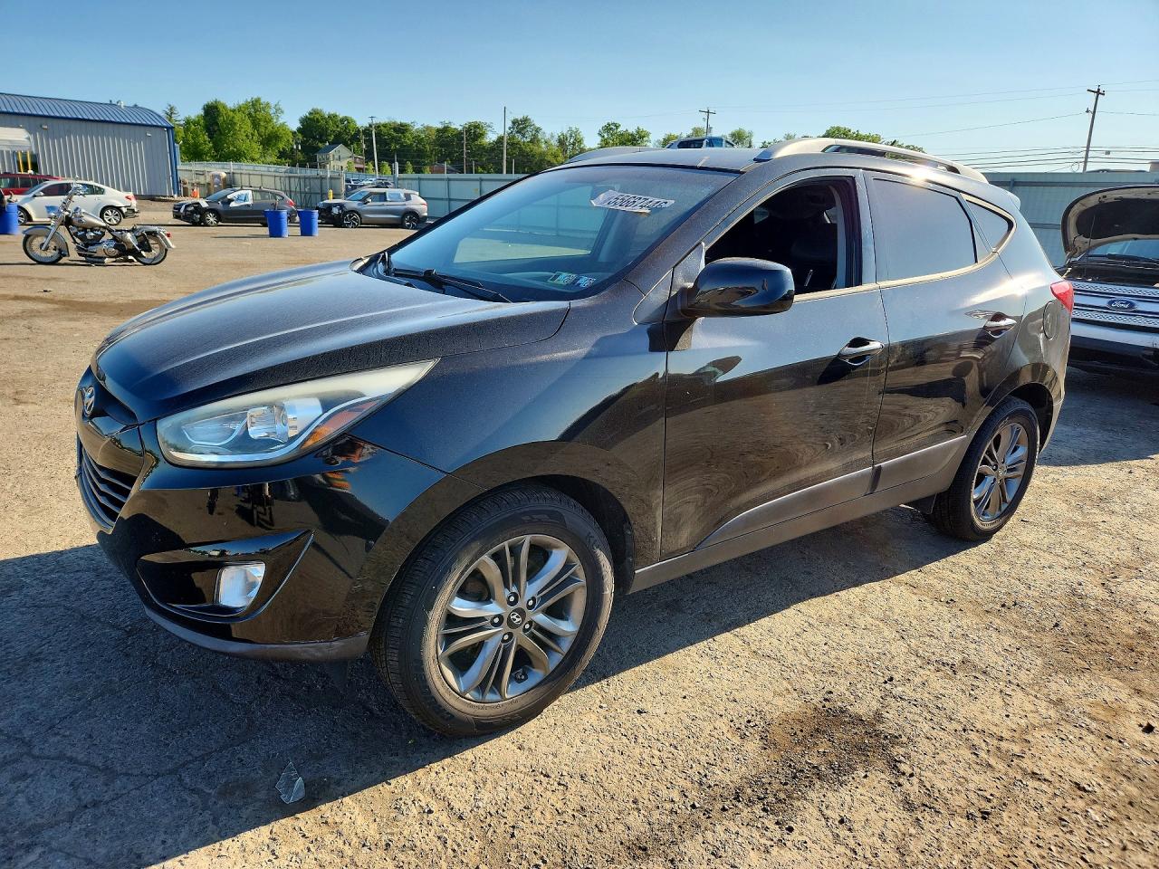 Salvage Hyundai TUCSON Image