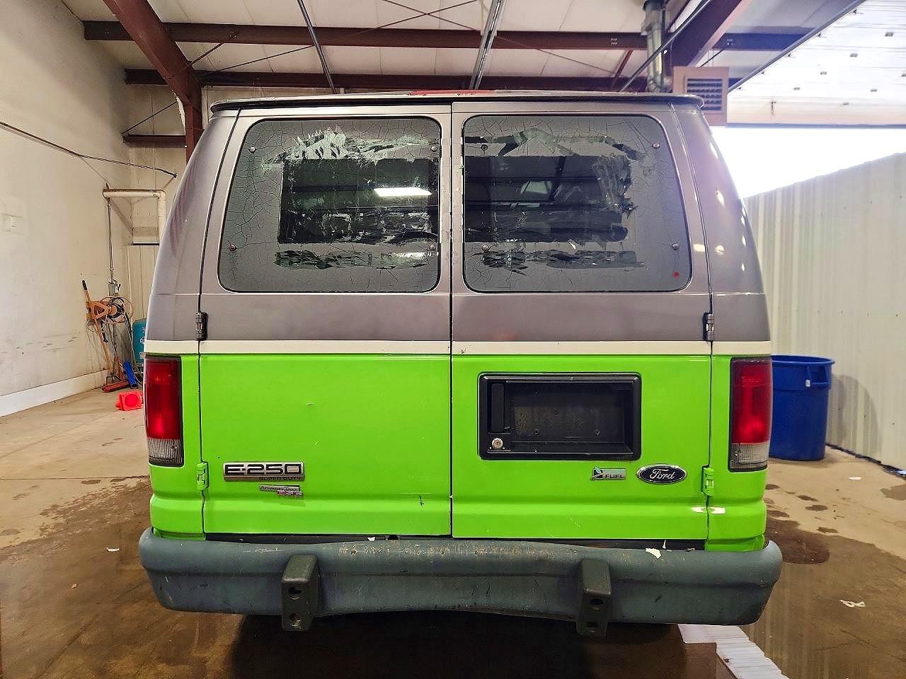 Ford Econoline E250 Van