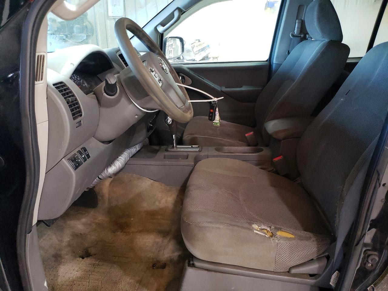 Nissan Frontier S