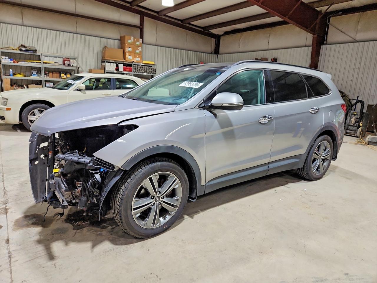 Salvage Hyundai SANTA FE Image