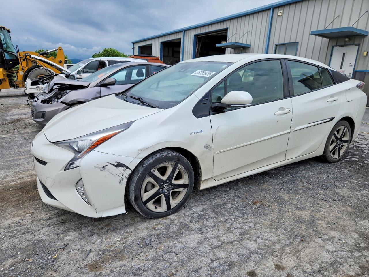 Salvage Toyota Prius Image