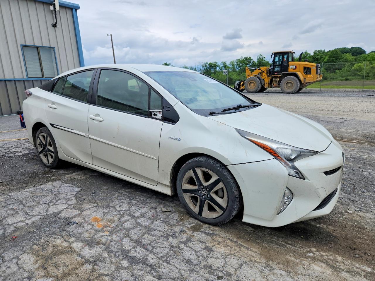 Toyota Prius Three Touring