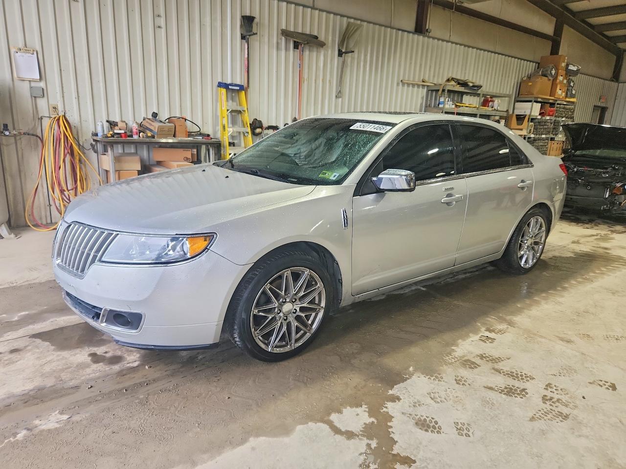 Salvage Lincoln MKZ Image