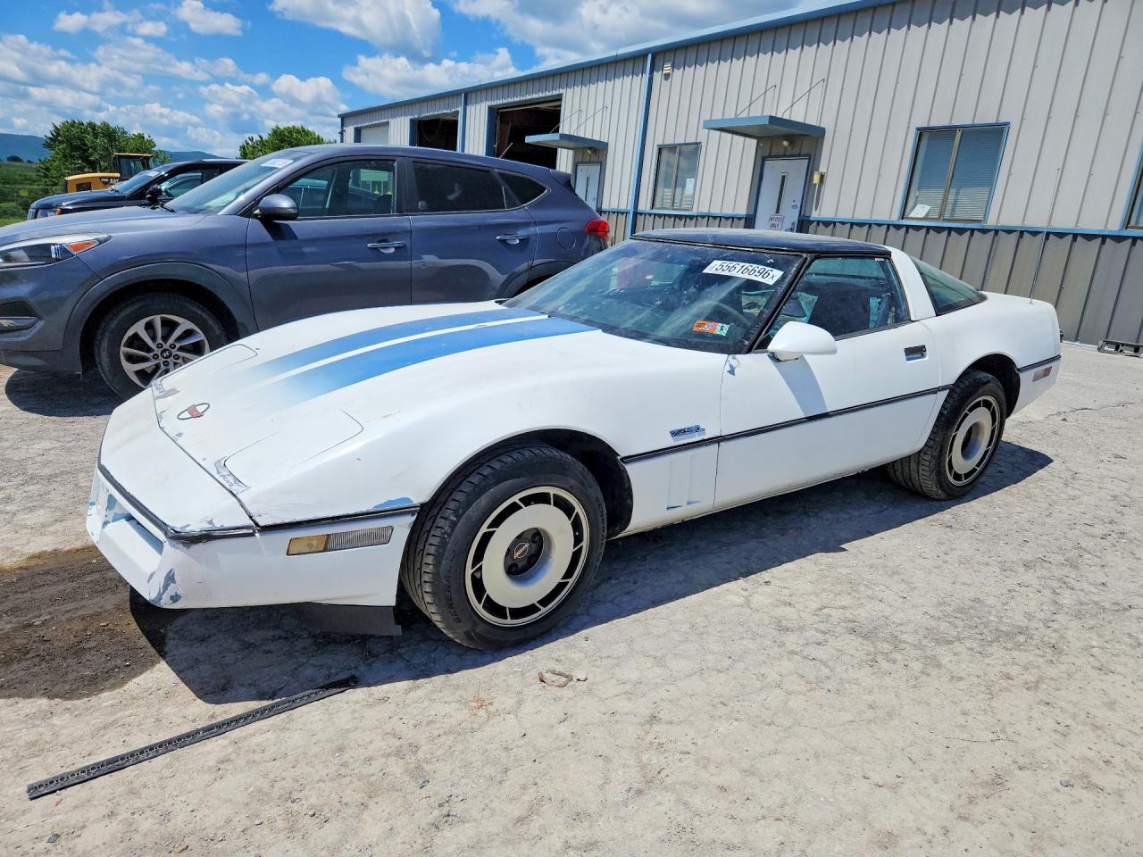 Salvage Chevrolet Corvette Image