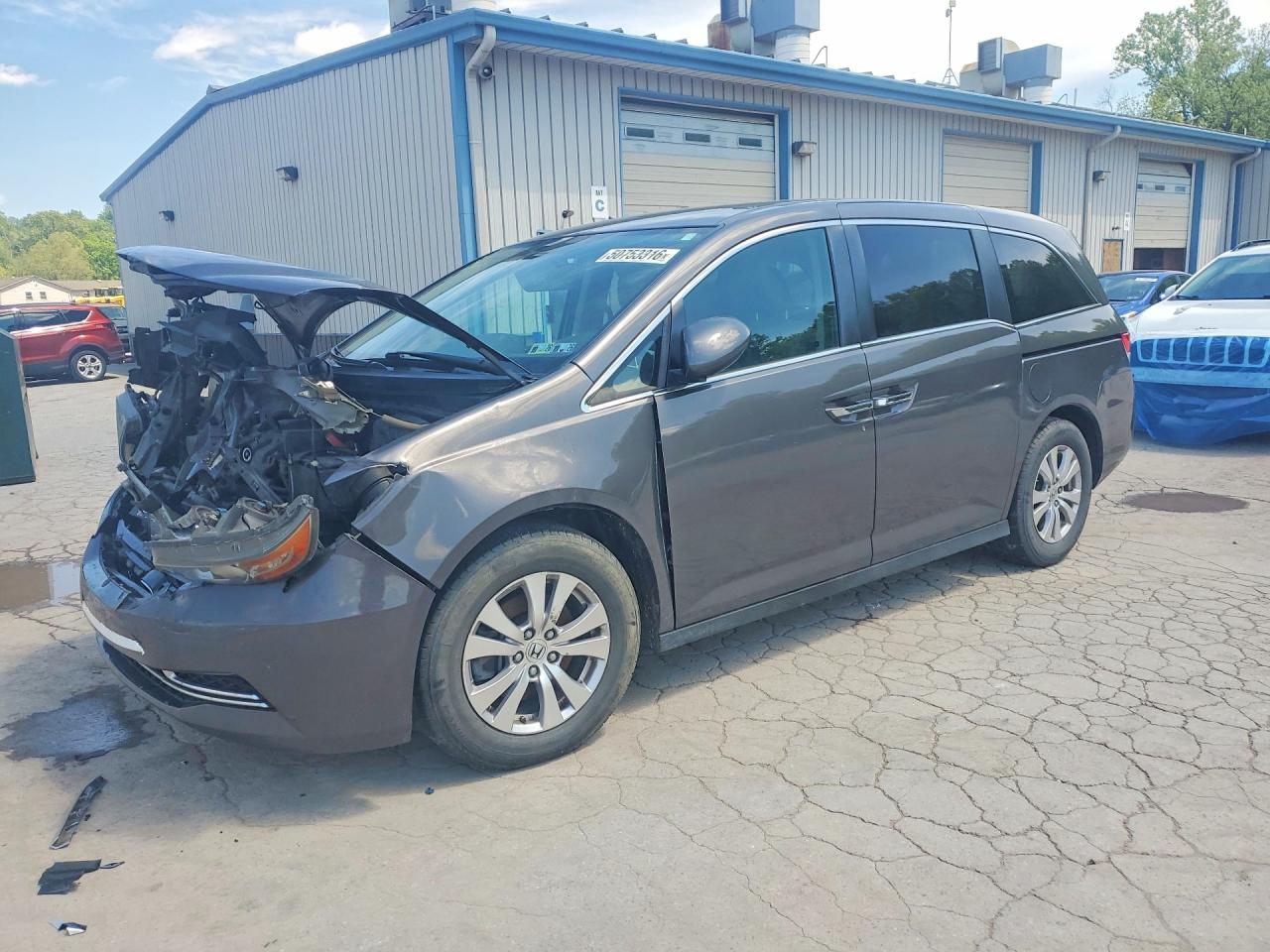 Salvage Honda Odyssey Image