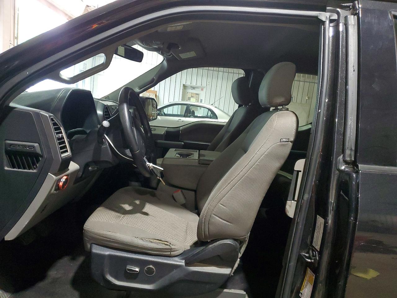 Ford F-150 Super Cab