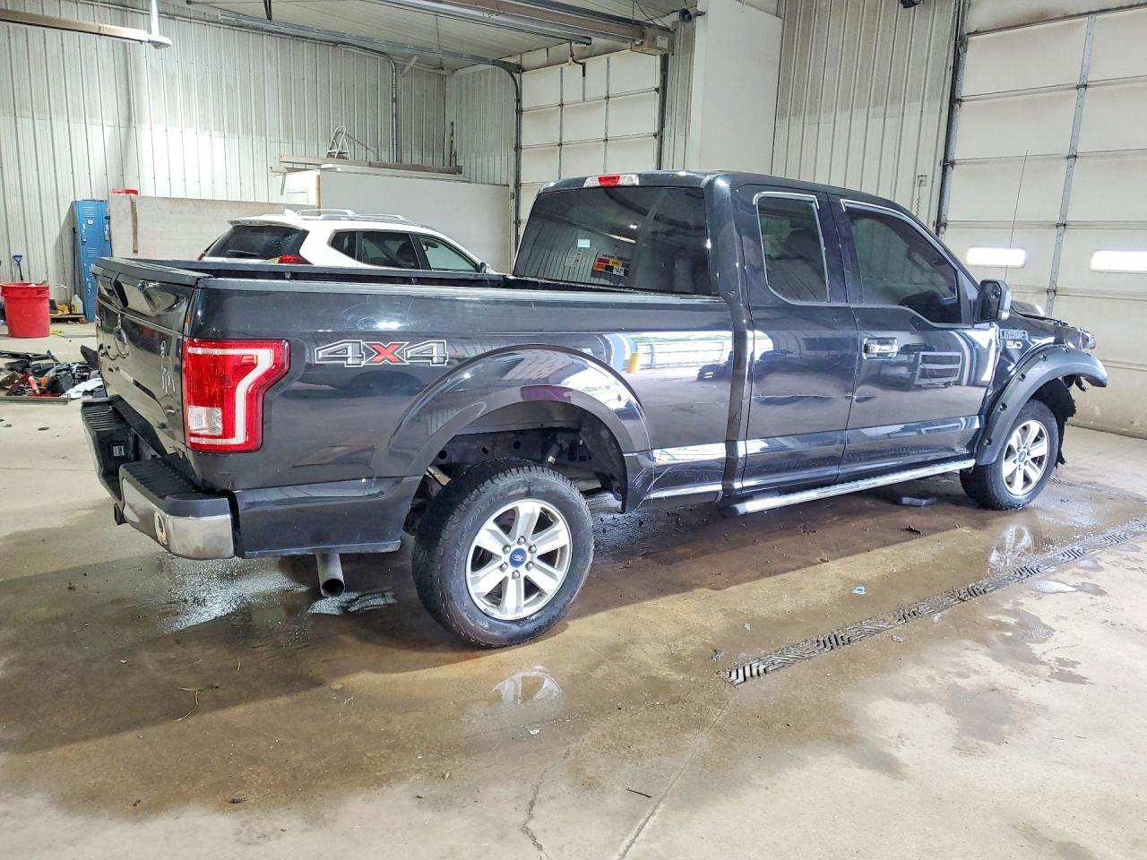 Ford F-150 Super Cab