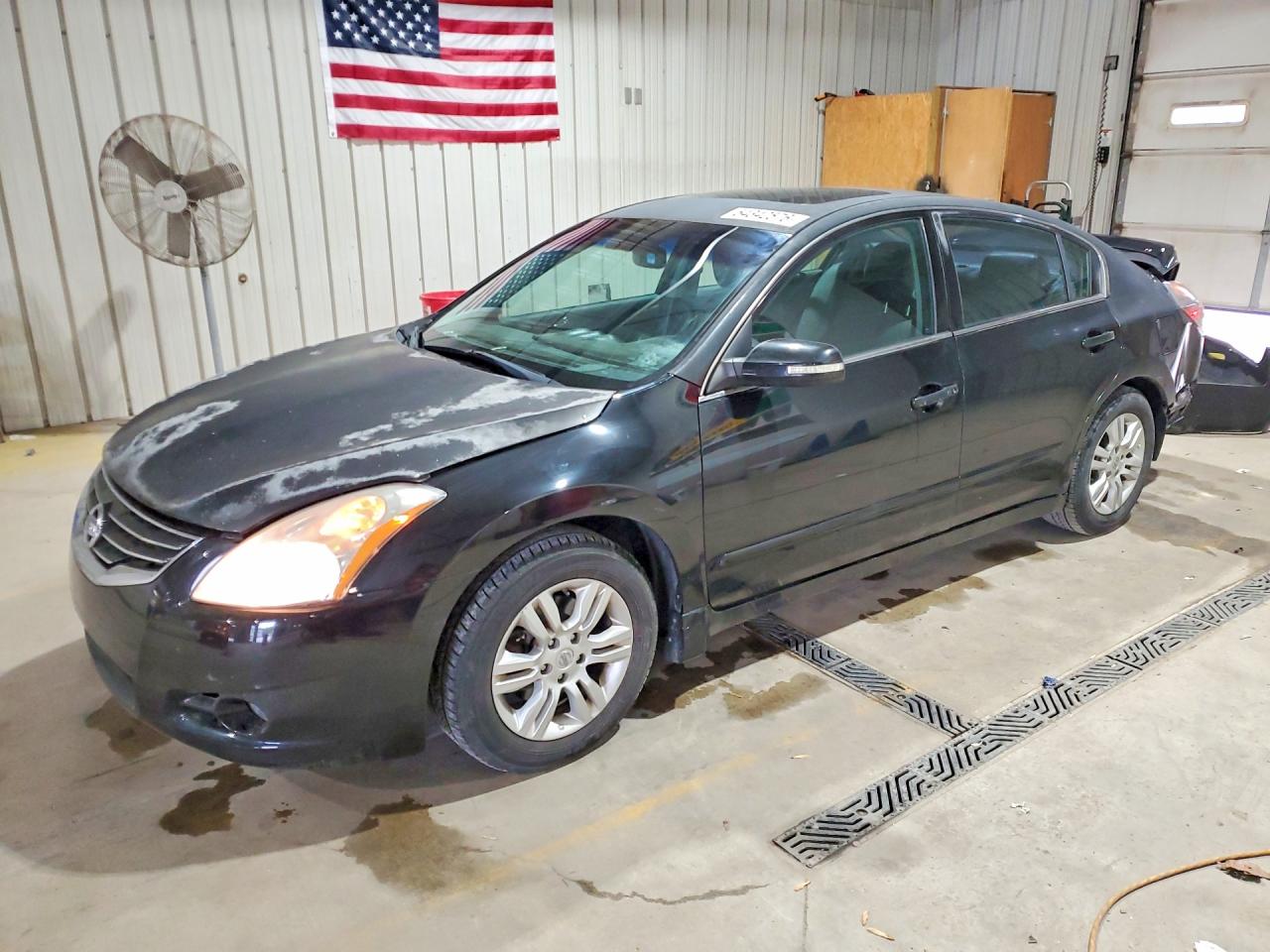 Salvage Nissan Altima Image