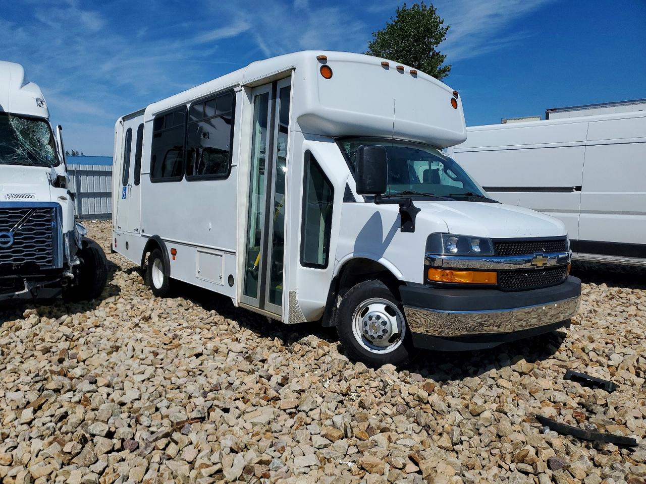 Salvage Chevrolet Express Image