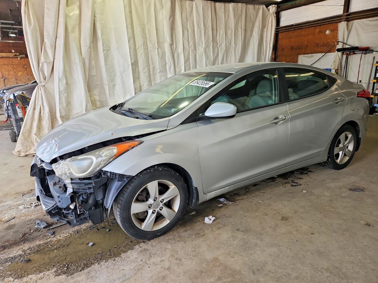 Salvage Hyundai ELANTRA Image