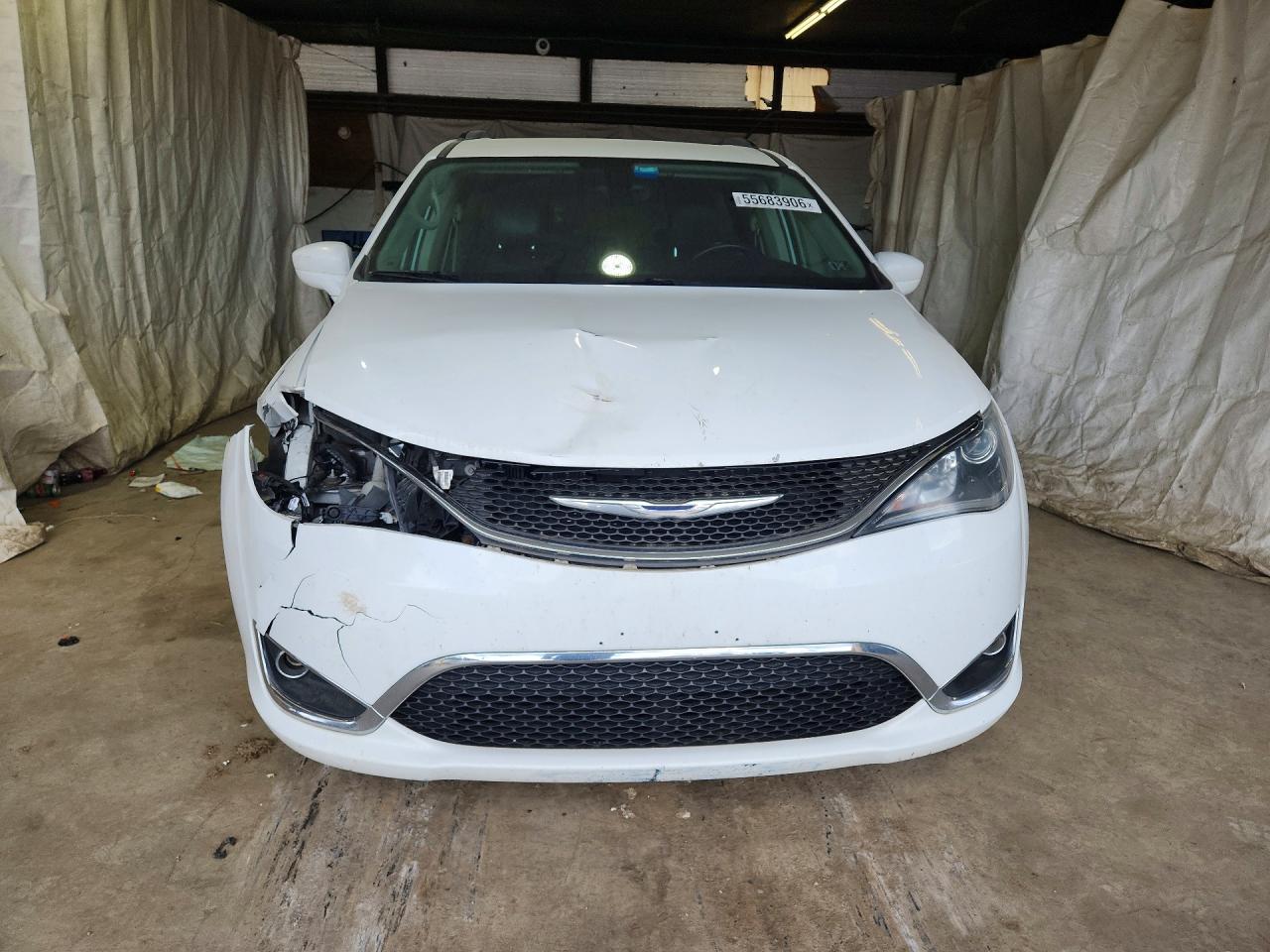 Chrysler Pacifica Touring L