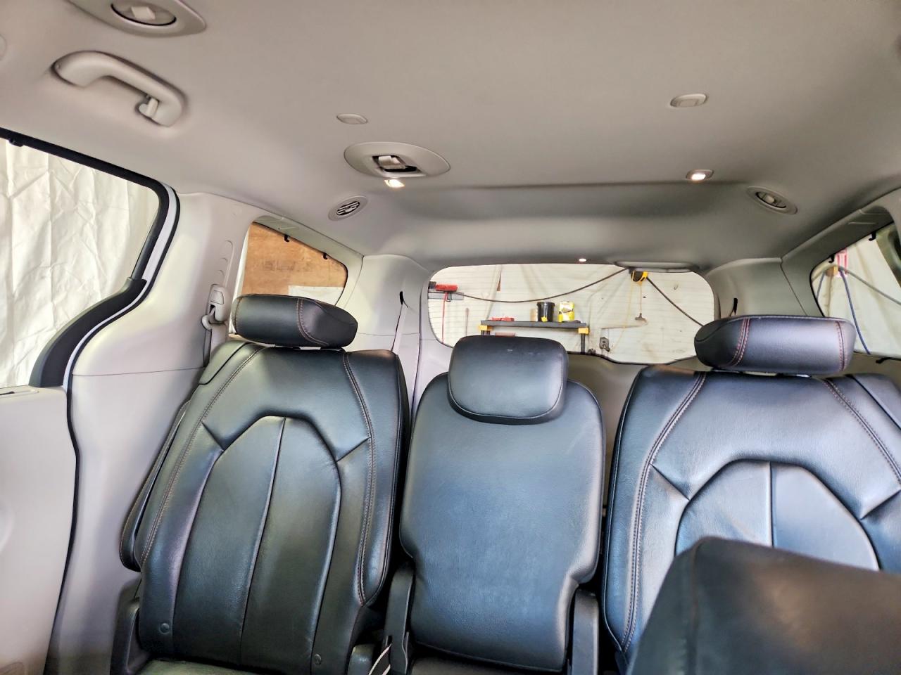 Chrysler Pacifica Touring L
