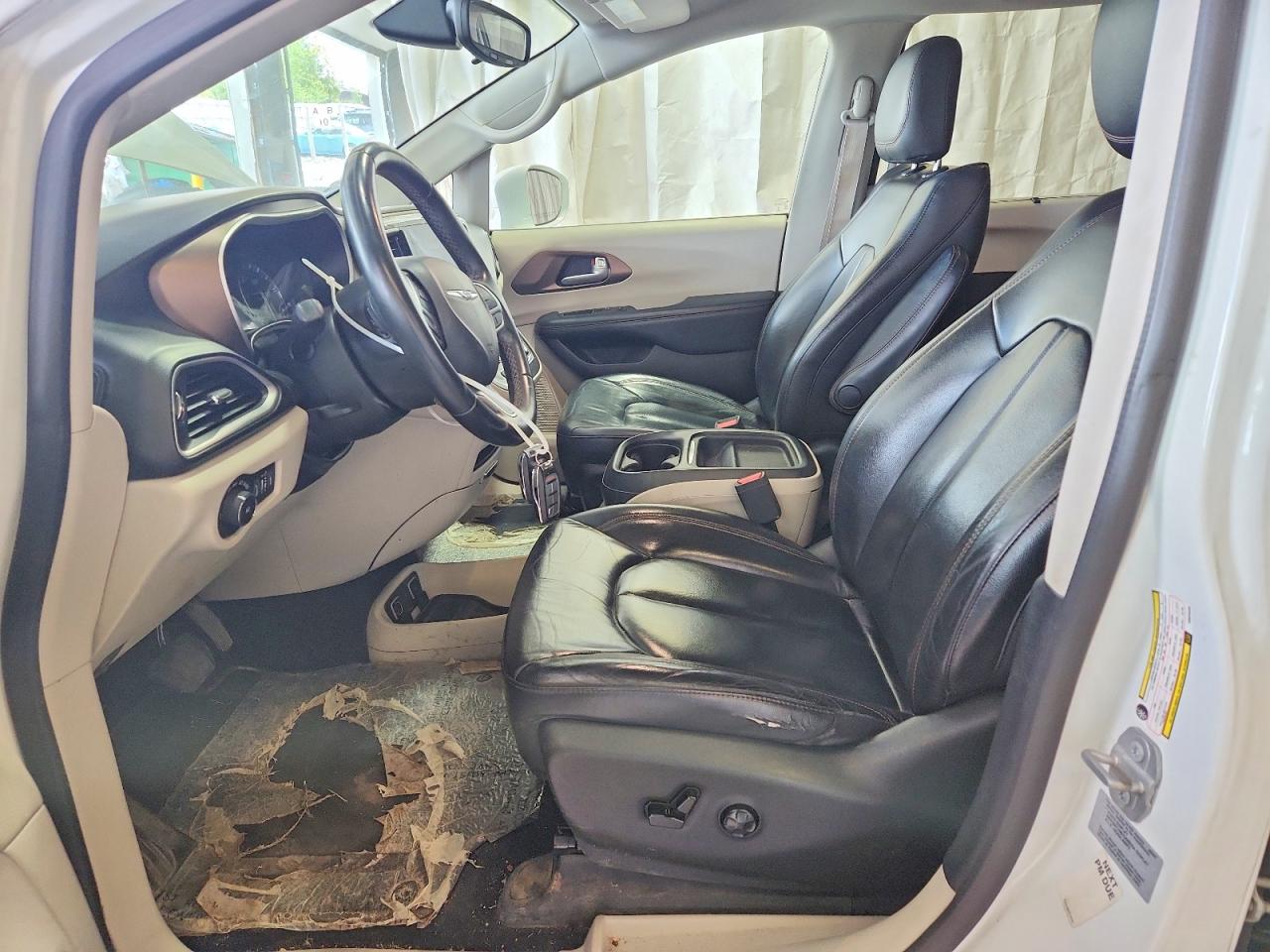 Chrysler Pacifica Touring L