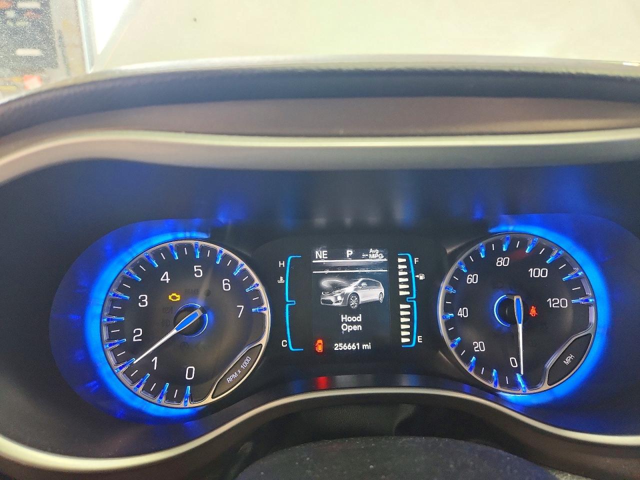 Chrysler Pacifica Touring L