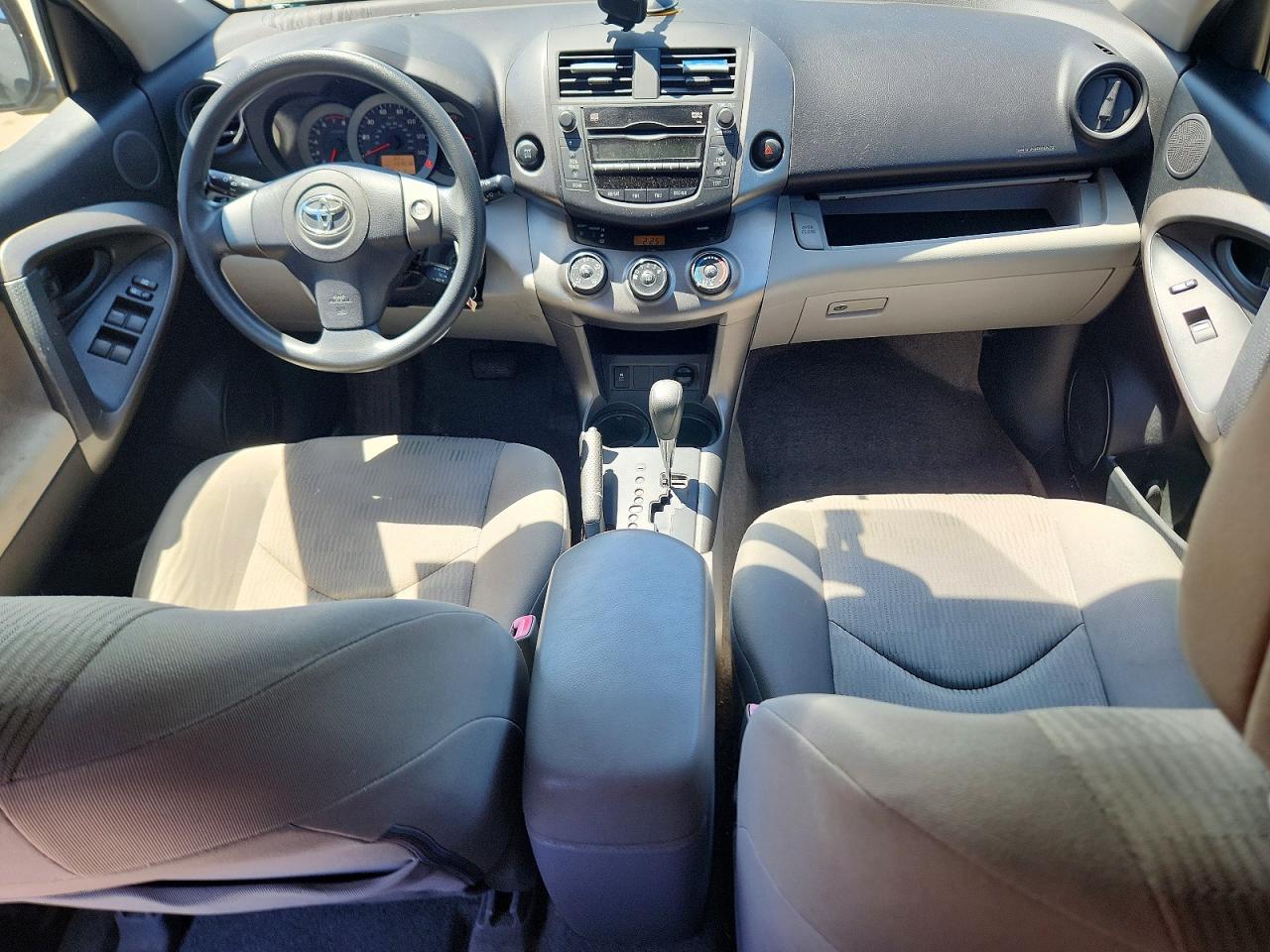 Toyota RAV4 Base