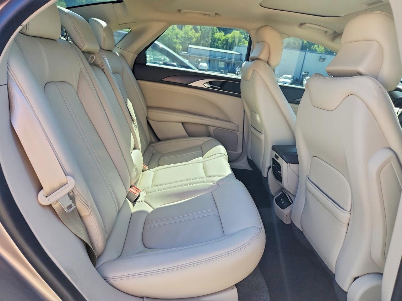 Lincoln MKZ Select