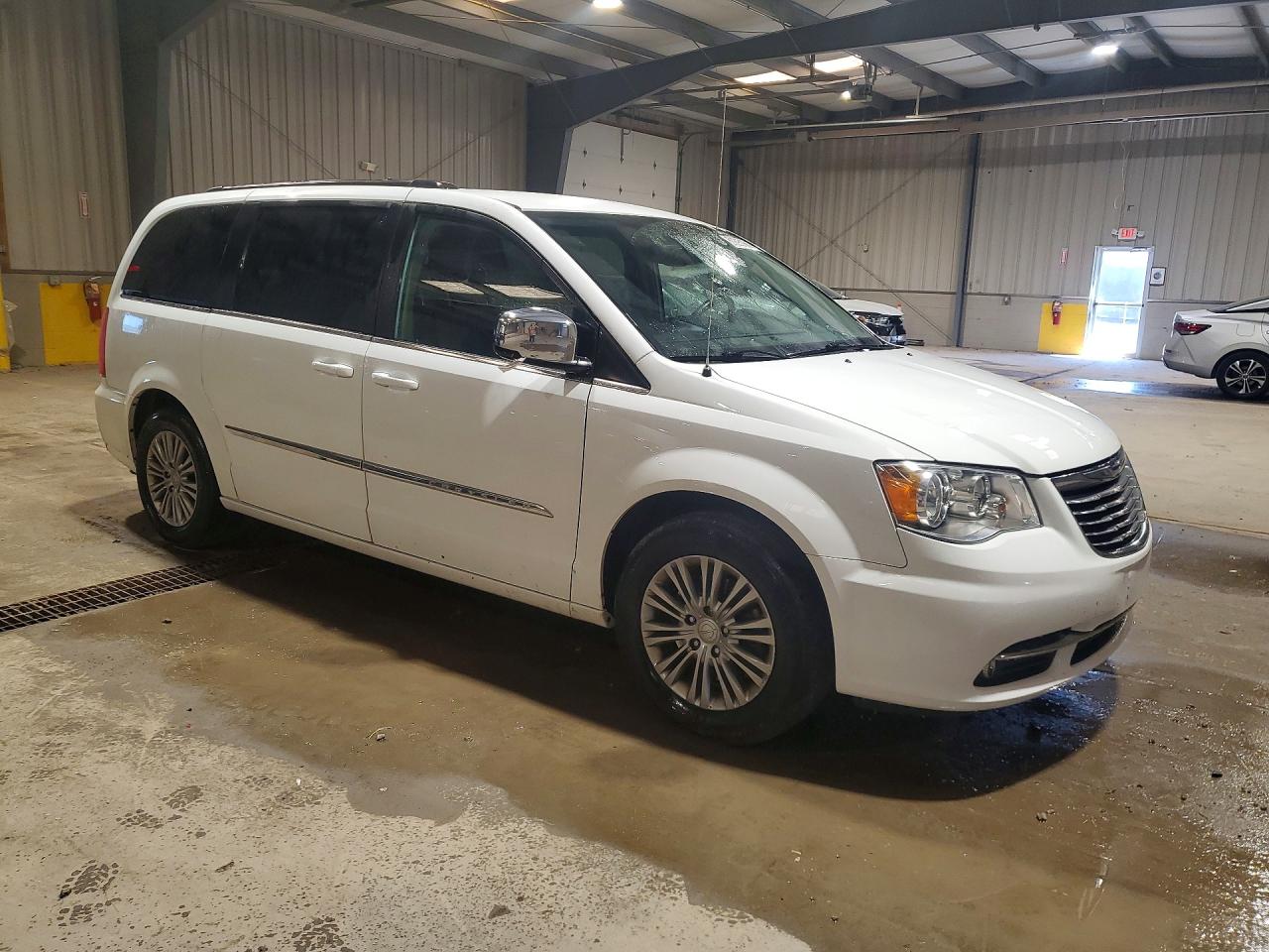 Chrysler Minivan Touring L