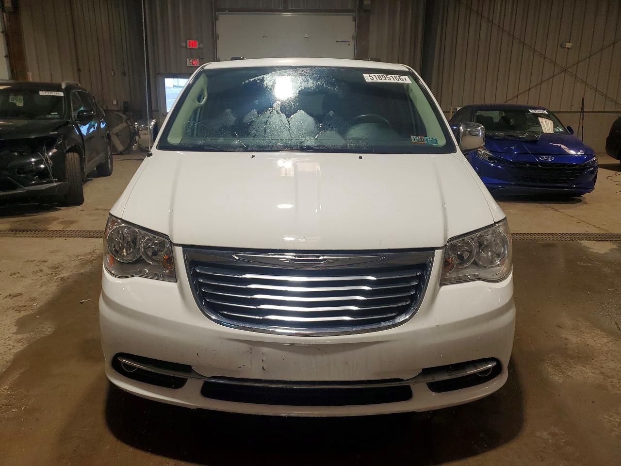 Chrysler Minivan Touring L