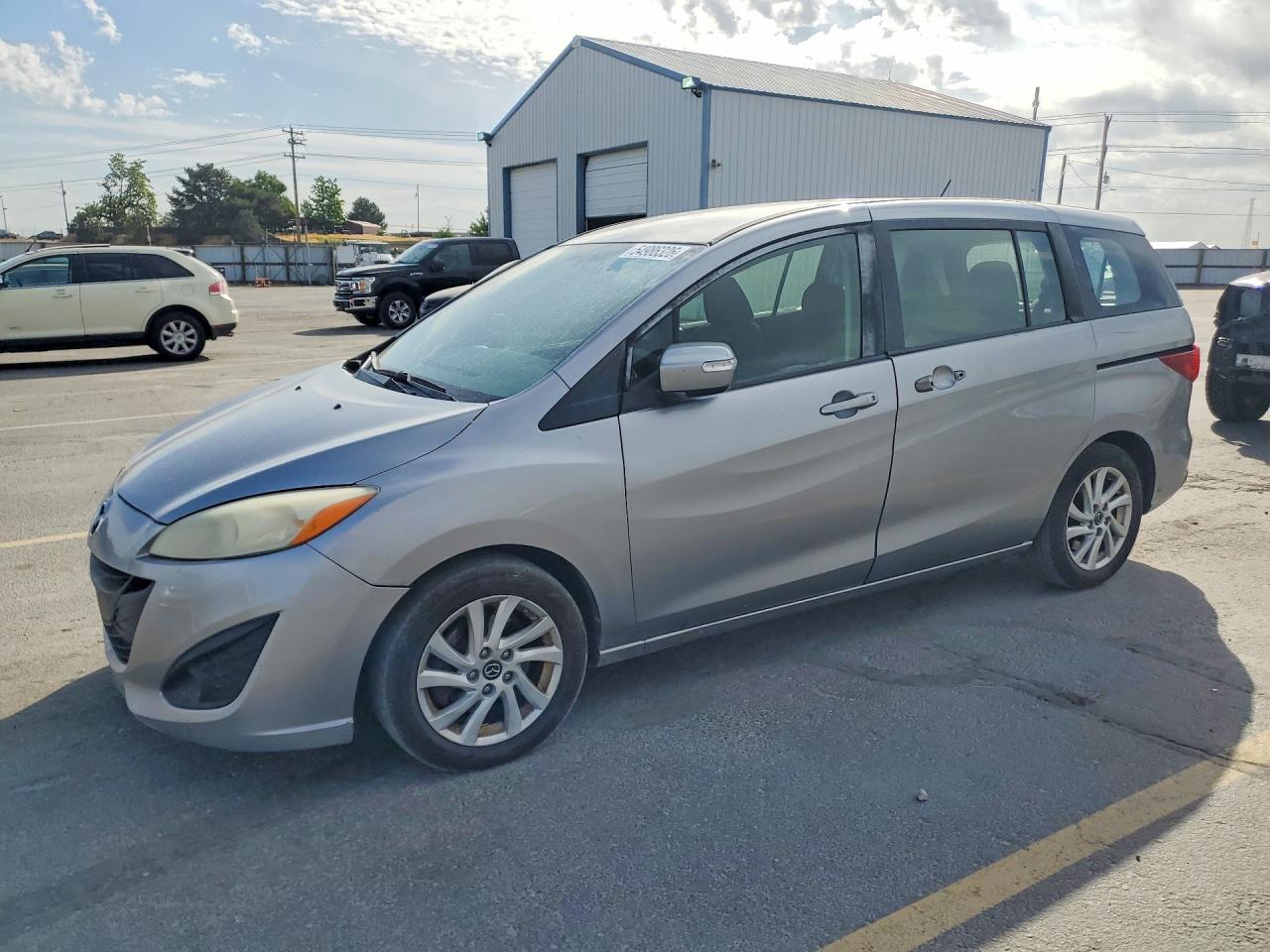 Salvage Mazda 5 Image
