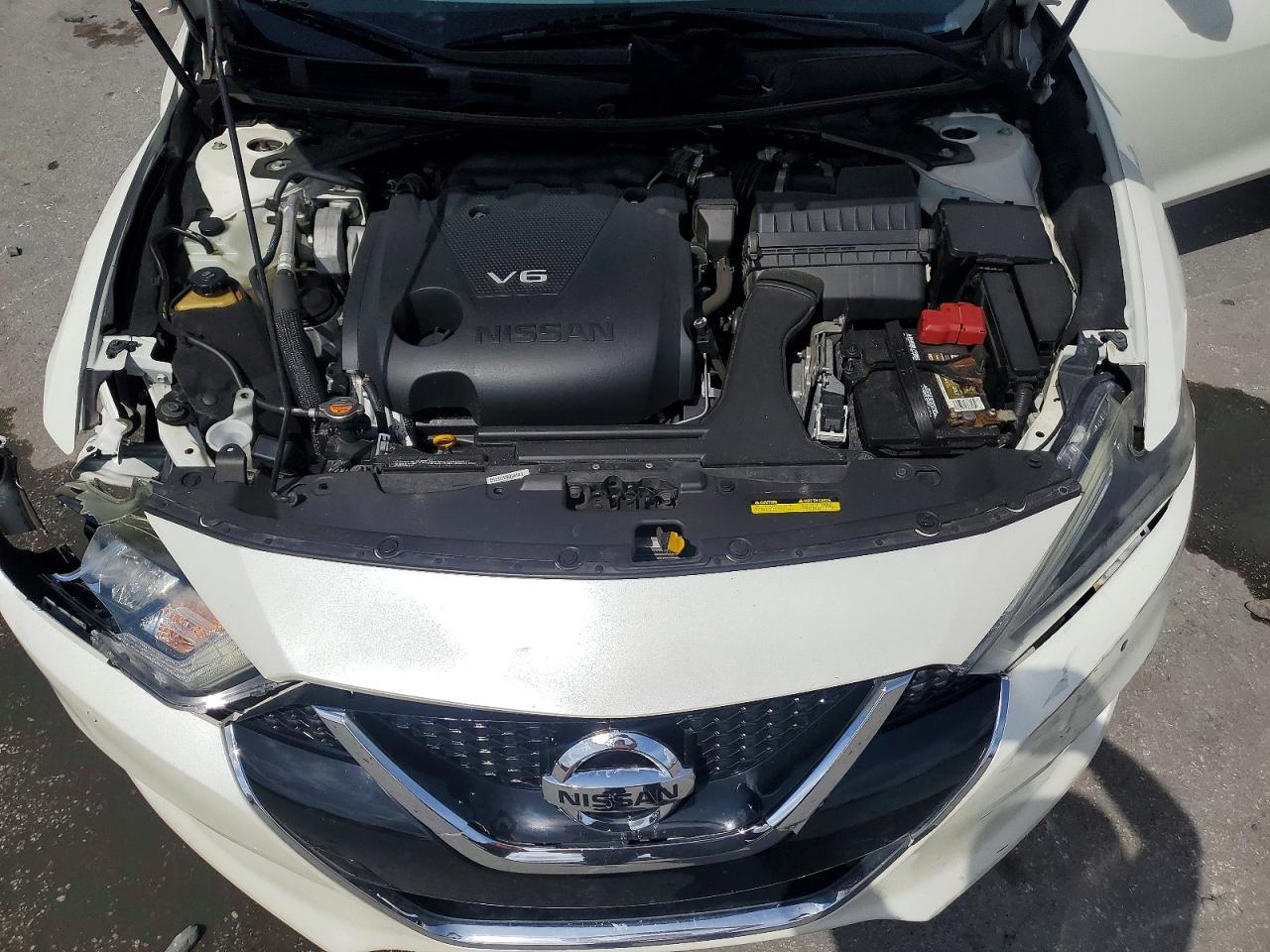 Nissan Maxima Platinum