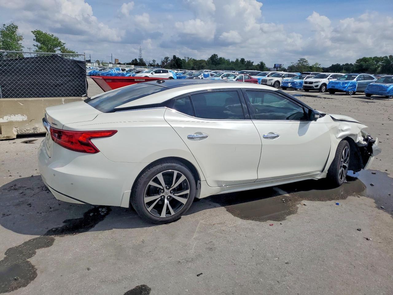 Nissan Maxima Platinum