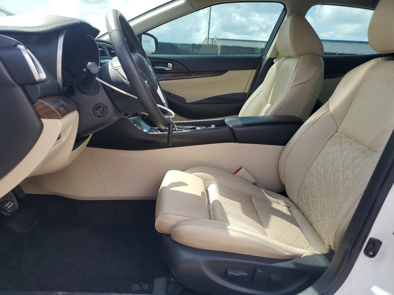 Nissan Maxima Platinum