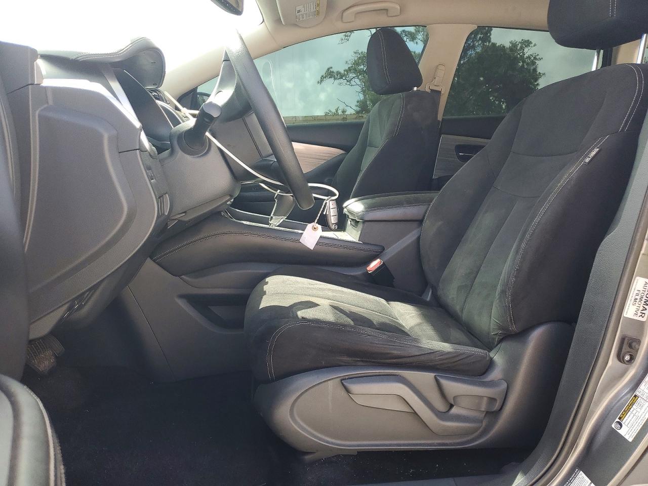 Nissan Murano S