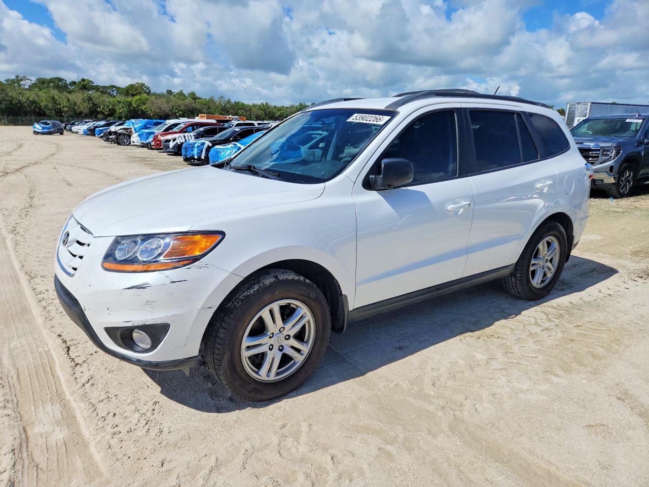 Salvage Hyundai SANTA FE Image