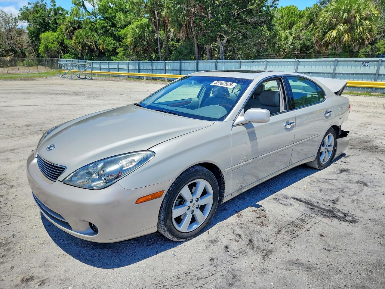 Salvage Lexus Es Image