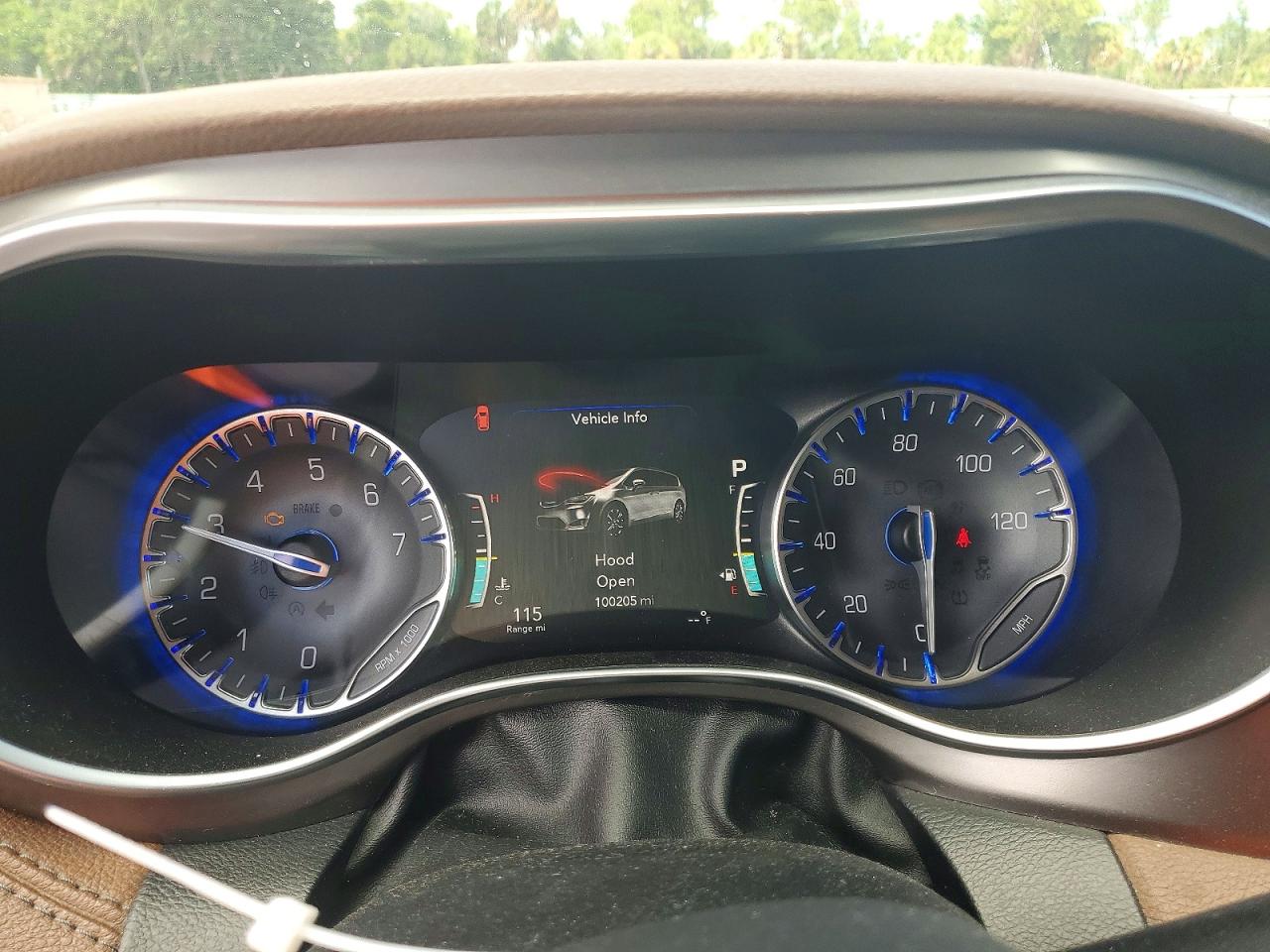 Chrysler Pacifica Limited