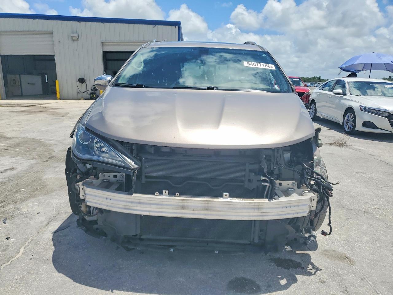 Chrysler Pacifica Limited