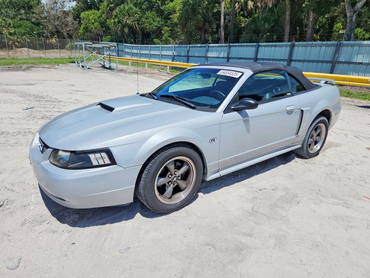 Salvage Ford Mustang Image