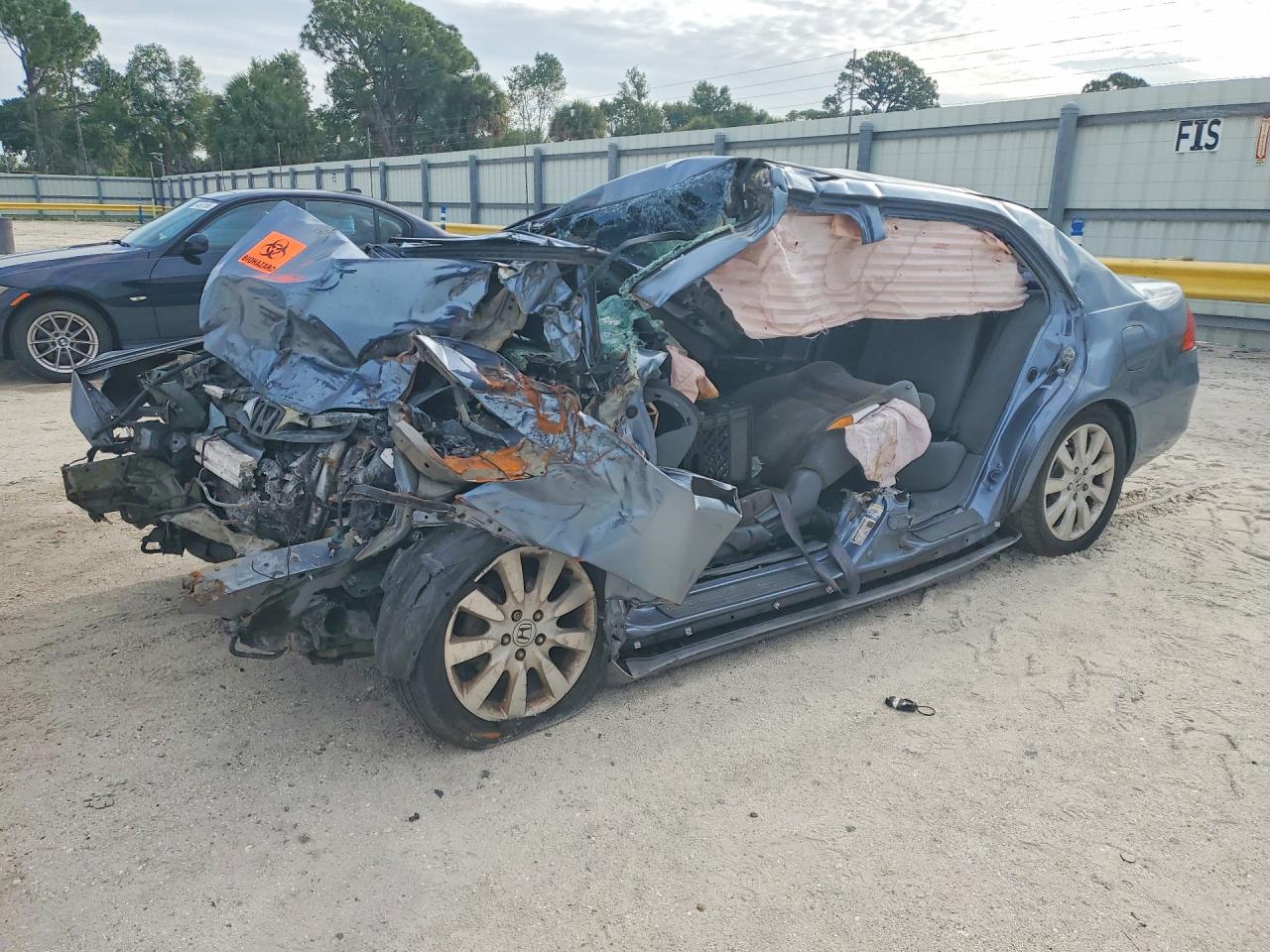 Salvage Honda Accord Image