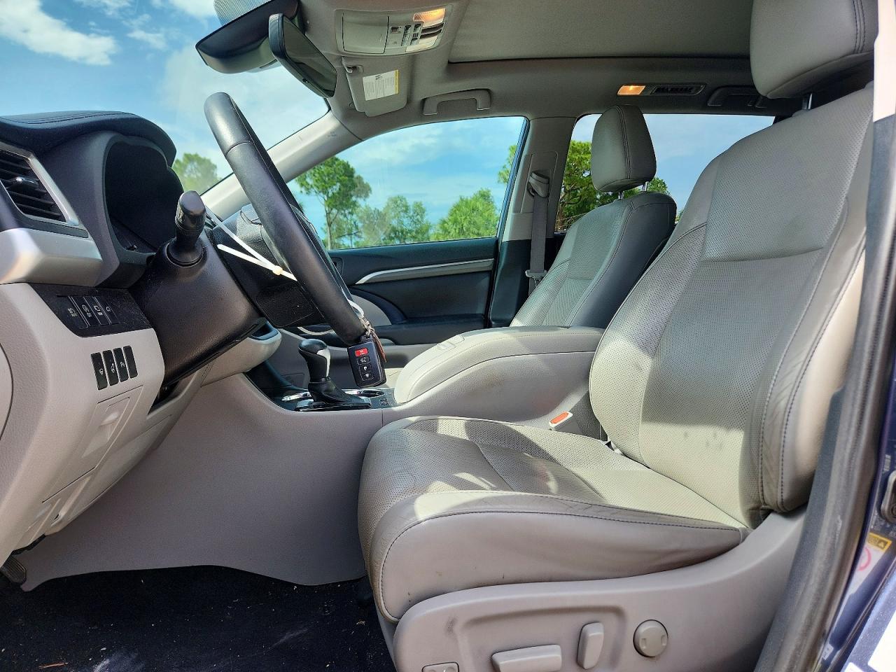 Toyota Highlander Limited Platinum