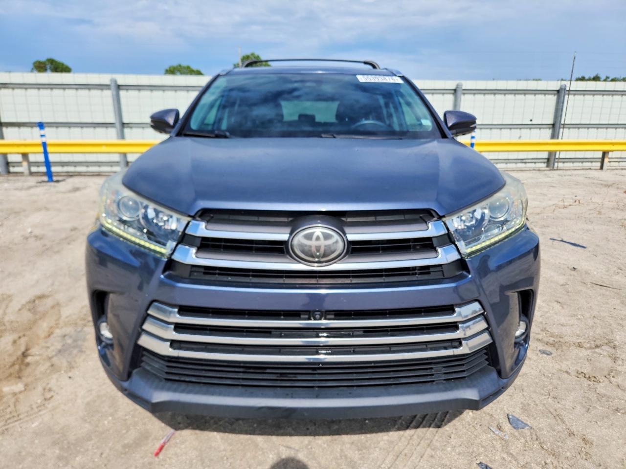 Toyota Highlander Limited Platinum