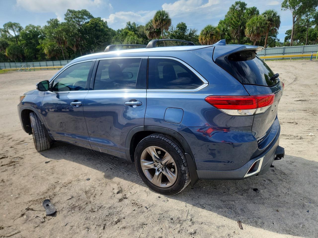 Toyota Highlander Limited Platinum