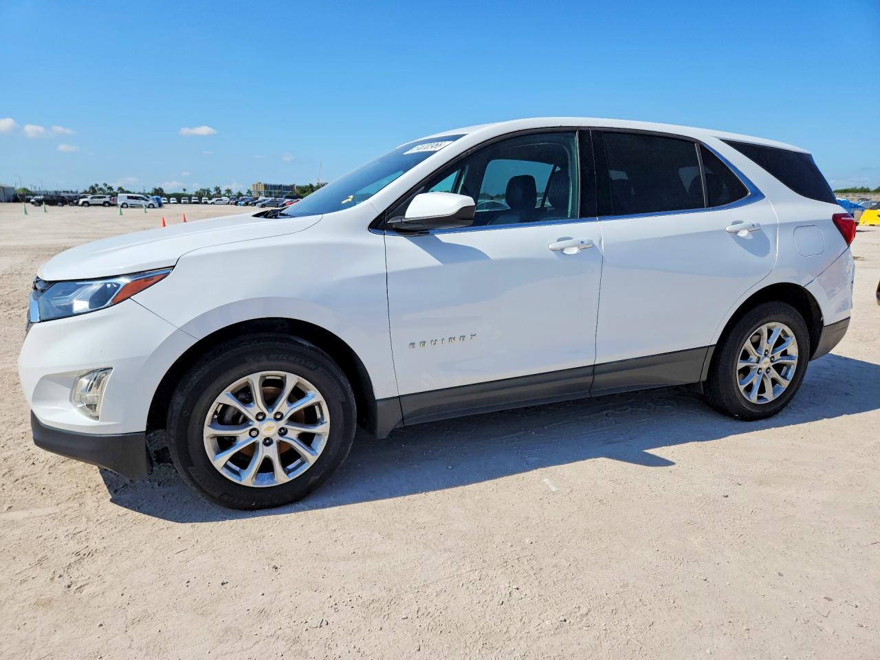 Salvage Chevrolet Equinox Image