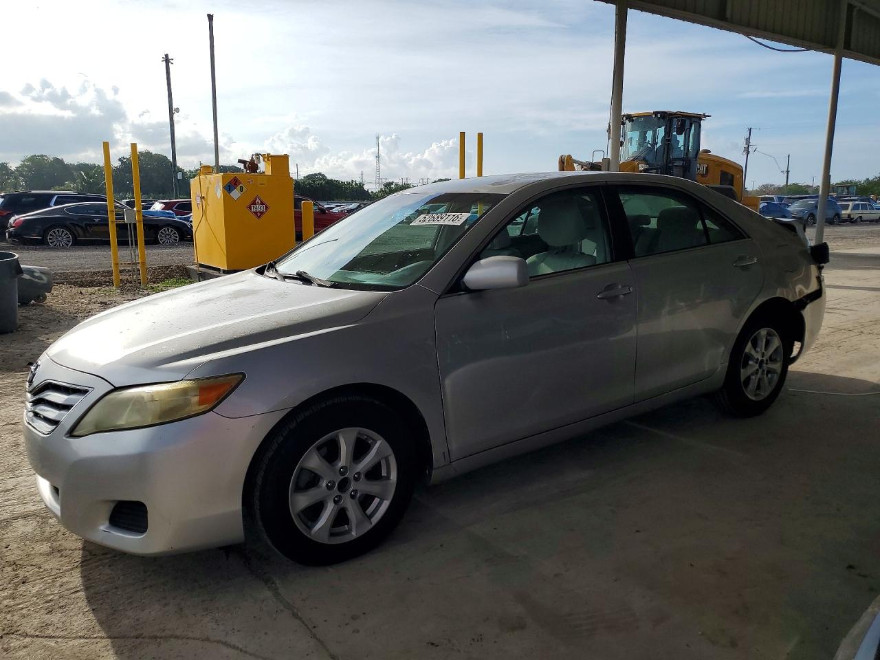 Salvage Toyota Camry Image