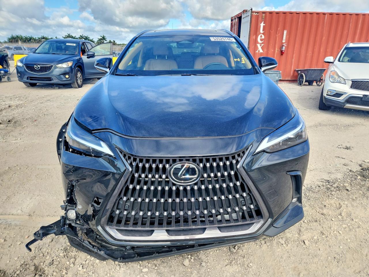 Lexus NX Base