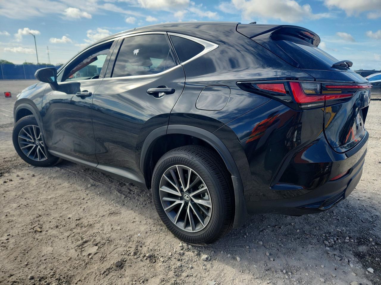 Lexus NX Base