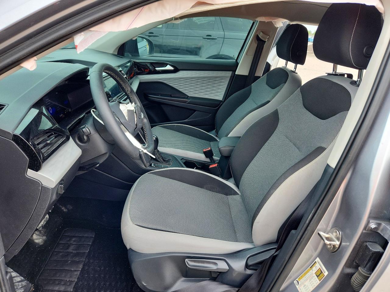 Volkswagen Taos S