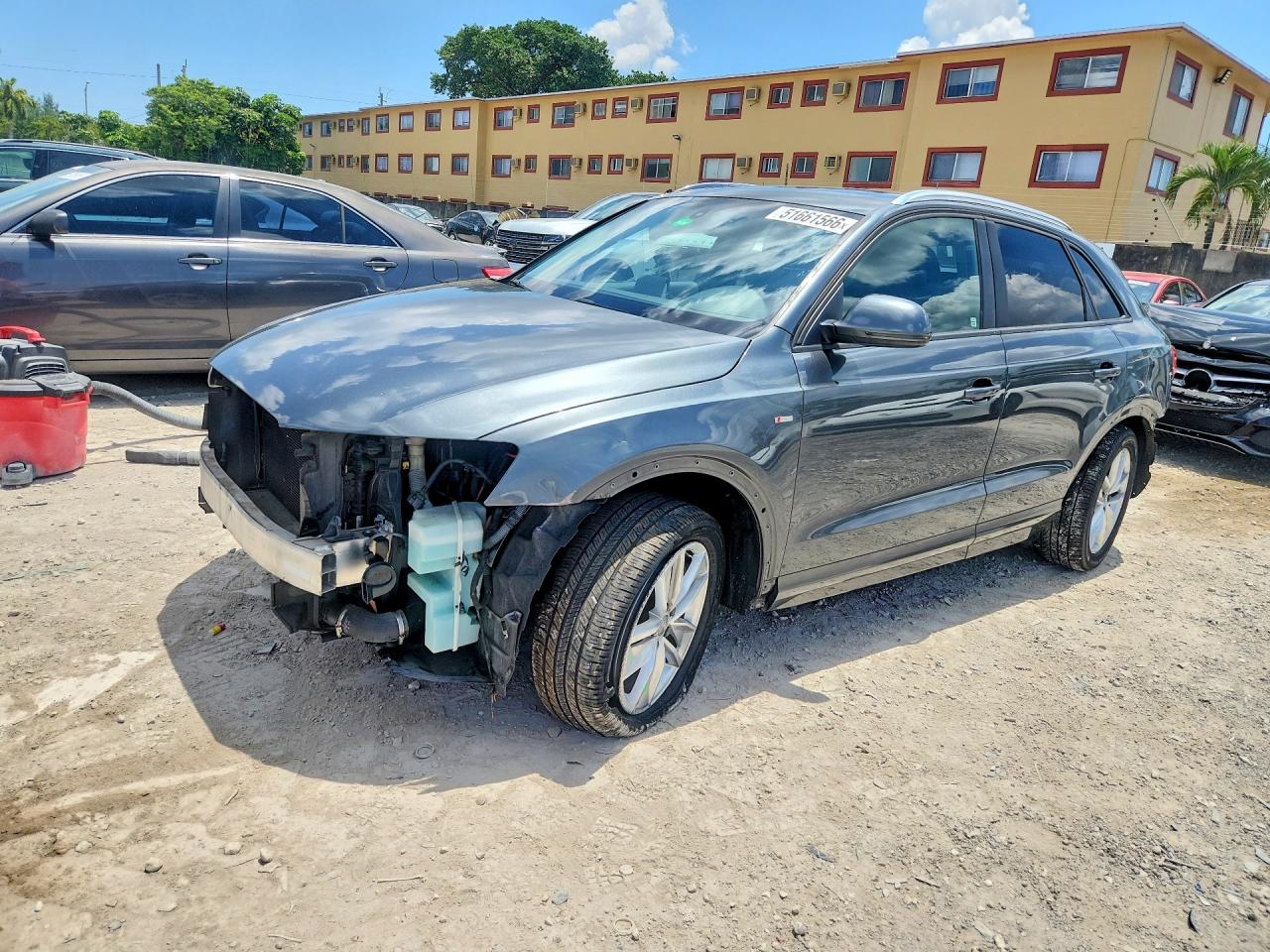 Salvage Audi Q3 Image