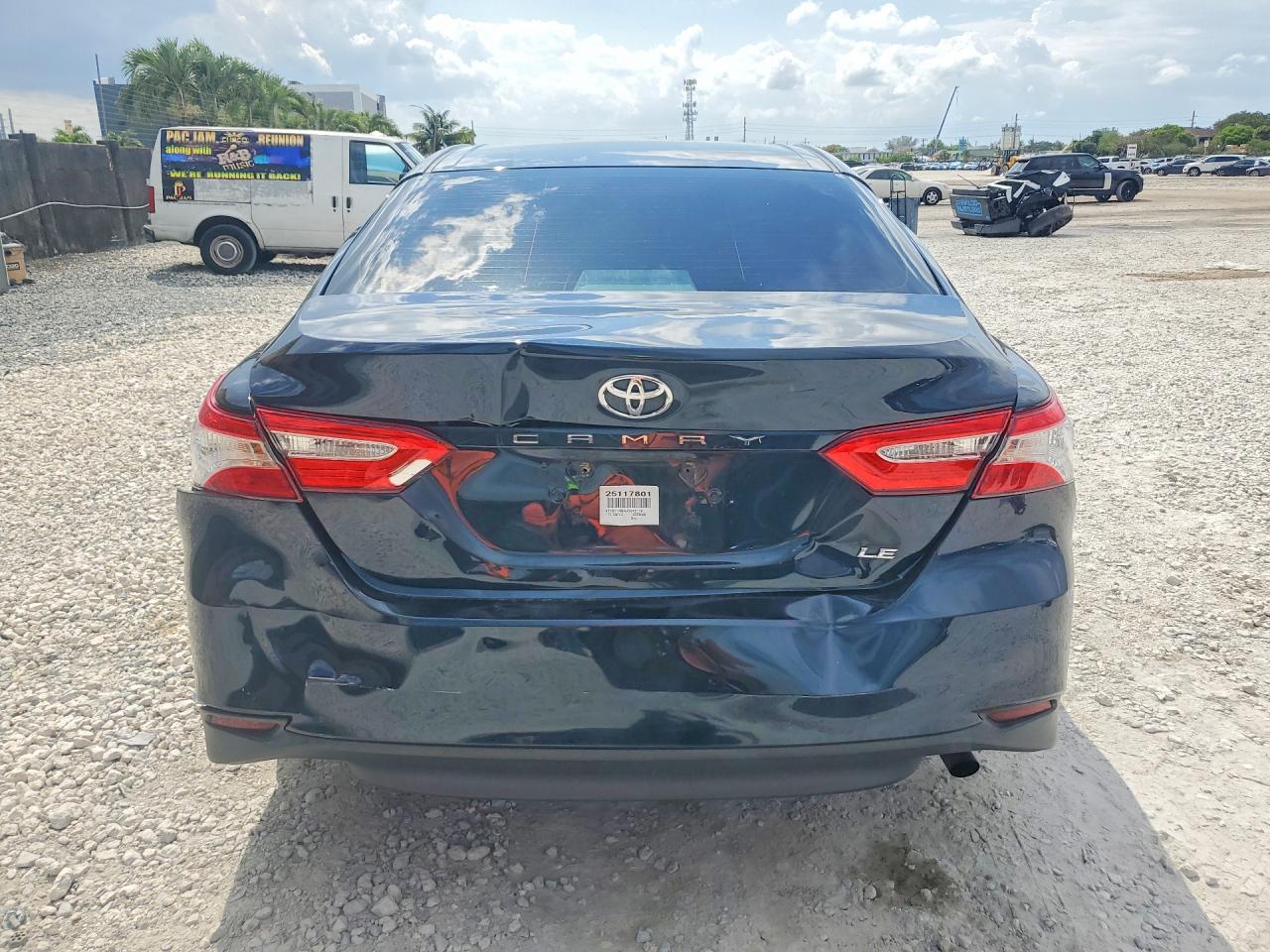 Toyota Camry Le