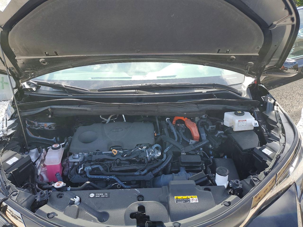 Toyota Sienna Woodland Edition