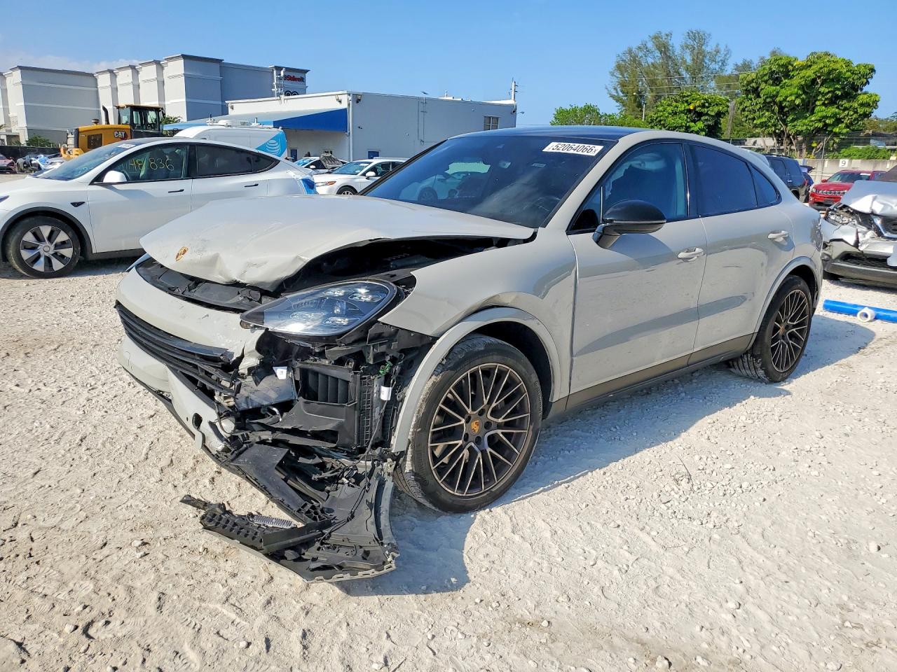 Salvage Porsche Cayenne Image