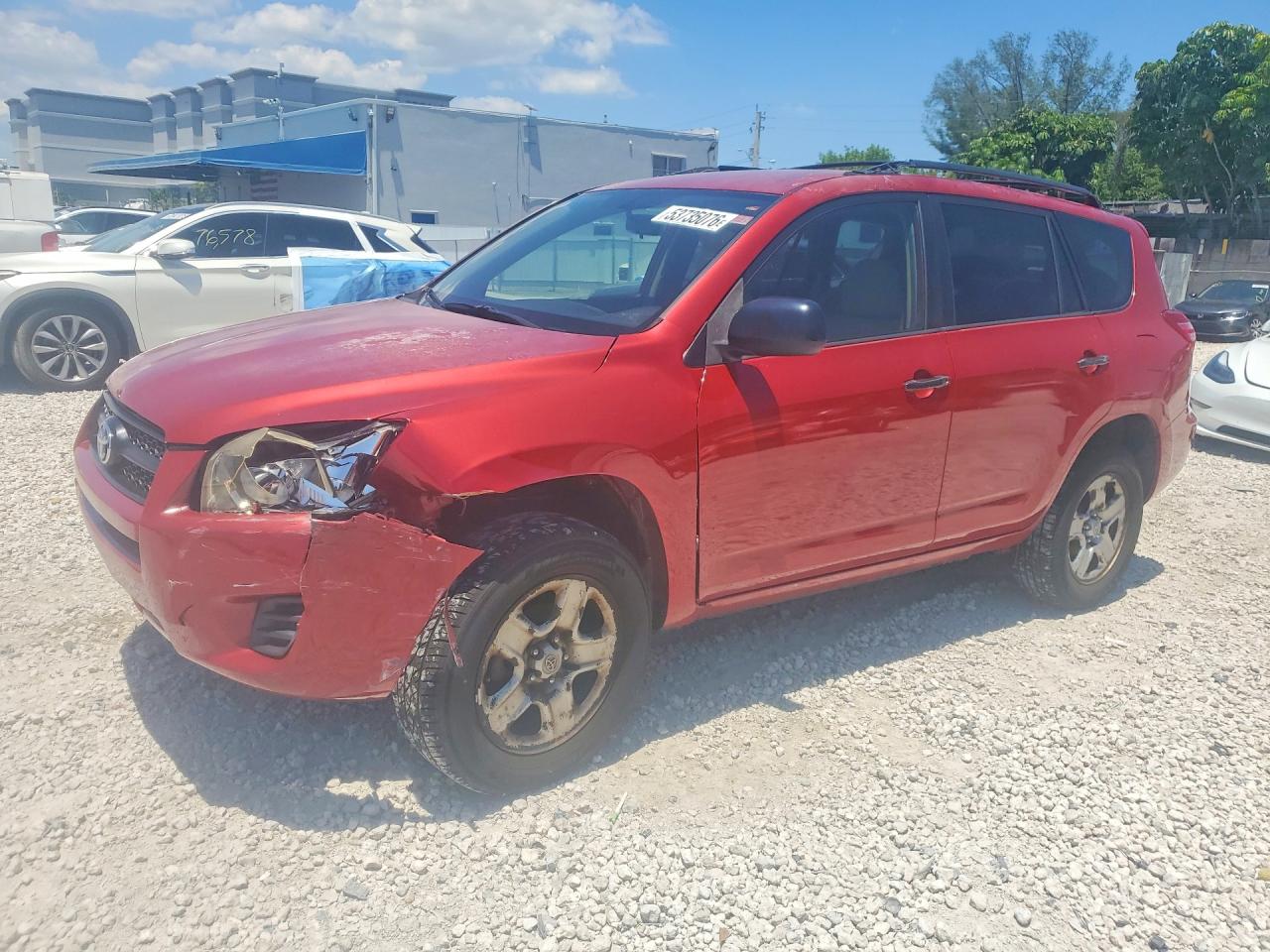 Salvage Toyota RAV4 Image