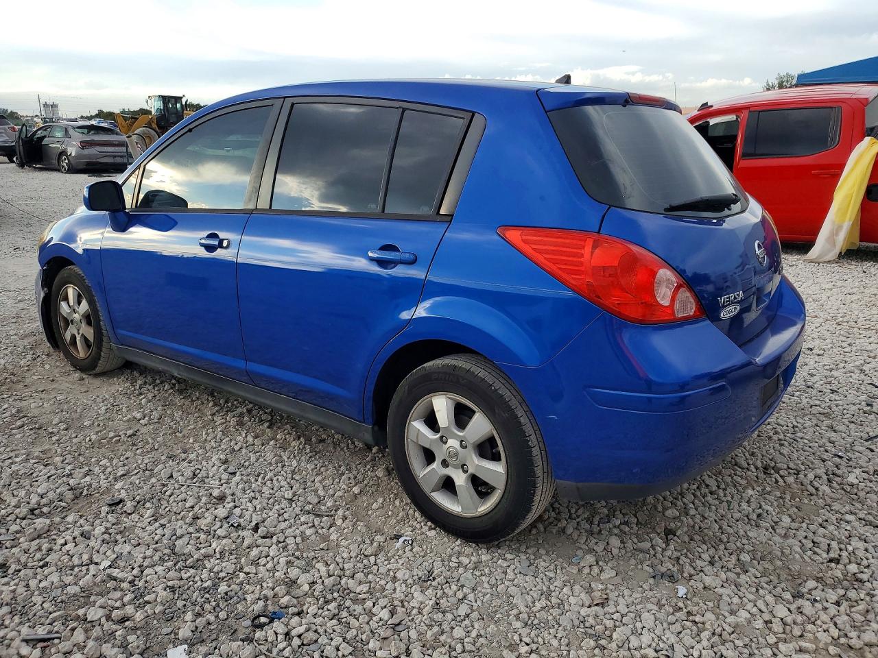 Nissan Versa 1.8 S