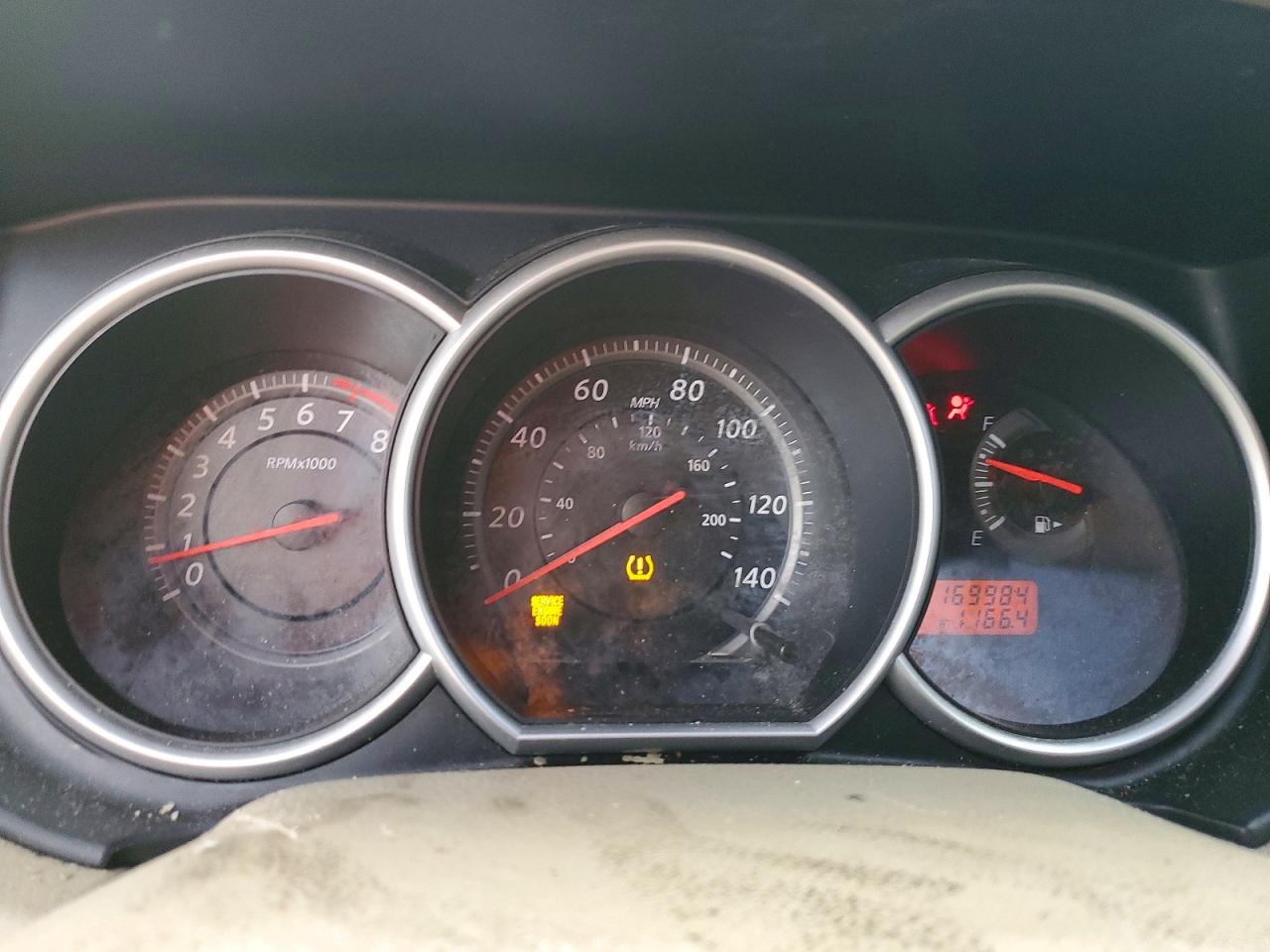Nissan Versa 1.8 S